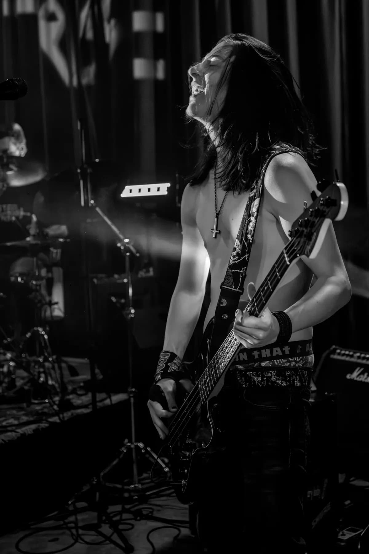 Doim – Bass und Background Vocals bei Steelrise