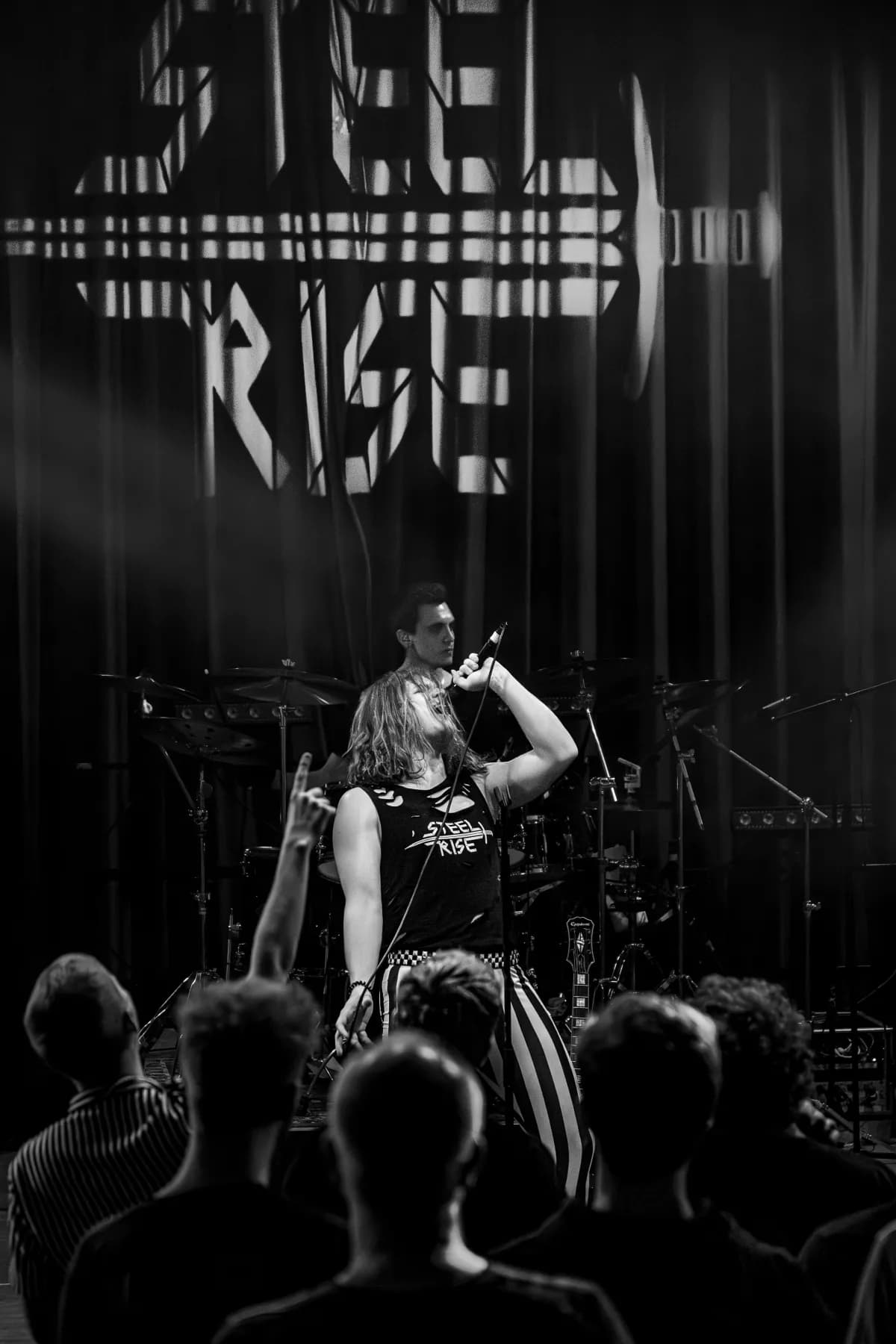 MoZy – Vocals und Rhythmus-Gitarre bei Steelrise
